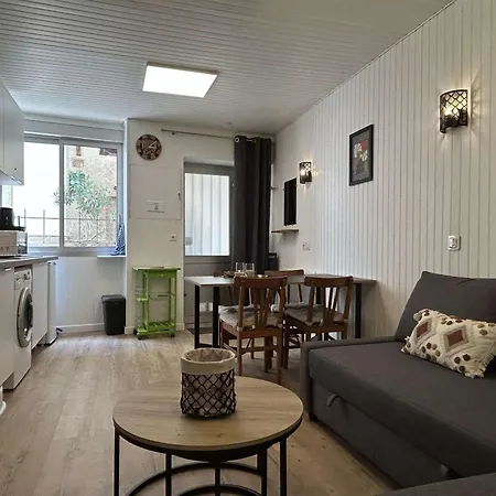 Apartment T2 A Banyuls, Calme Et Proche - Fr-1-225c-170 *